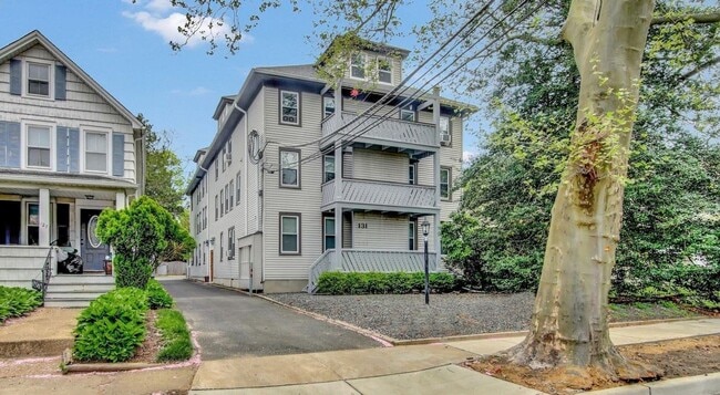 Building Photo - 127-131 Hudson Ave Rental