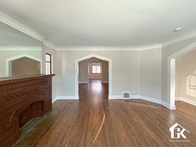 Photo - 16182 Greenlawn St