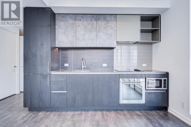 Photo - 1000 Portage Pkwy Unit 4005