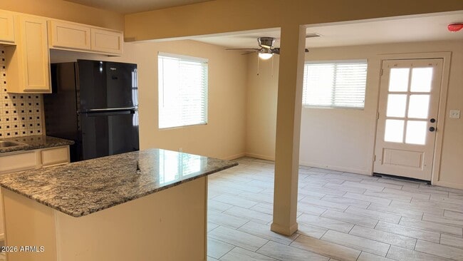6714 N 54th Ave Unit 3