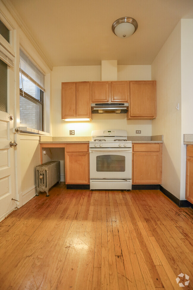 Building Photo - 2418 W Lunt Ave Unit #3C Rental