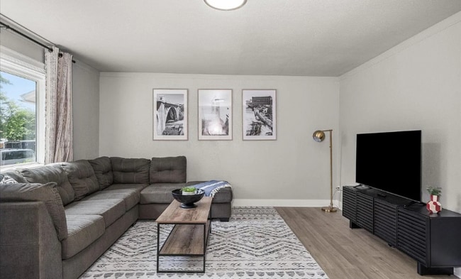 Photo - 1718 W Dean Ave