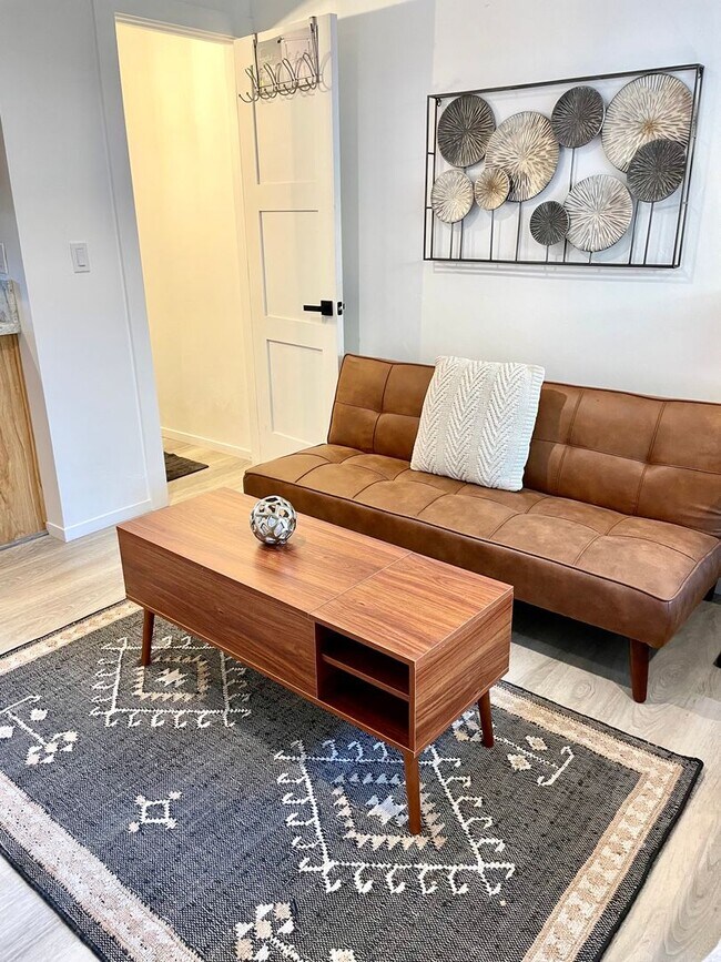 Photo - 4091 Greenwood Rd Unit 3