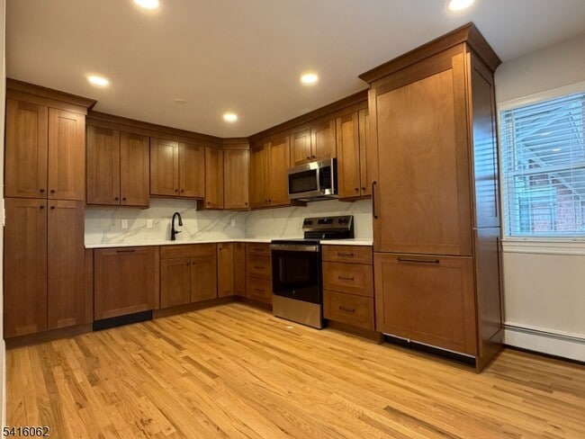 Photo - 93 Centre St