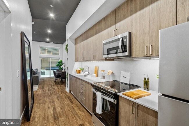 Photo - 525 N 41st St Apartment Unit 103