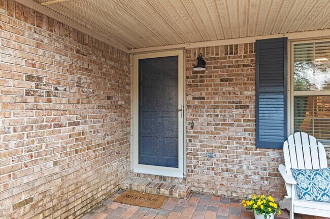 Building Photo - 349 Sharon Dr Rental