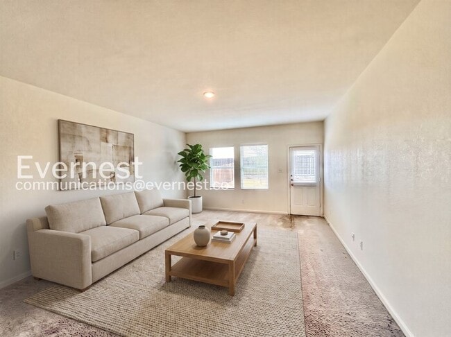 5 Bed/3 Bath Home with Fenced Yard & Garage / Pet-Friendly / Available Now!
