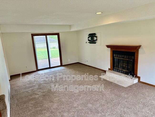 Photo - 3619 Lakecrest Ct