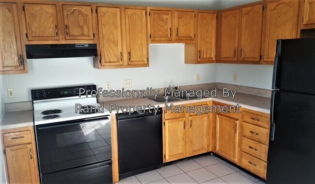 Photo - 411 Sharp Ln NE