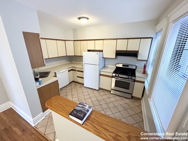 Photo - 1758 Commonwealth Ave Townhome