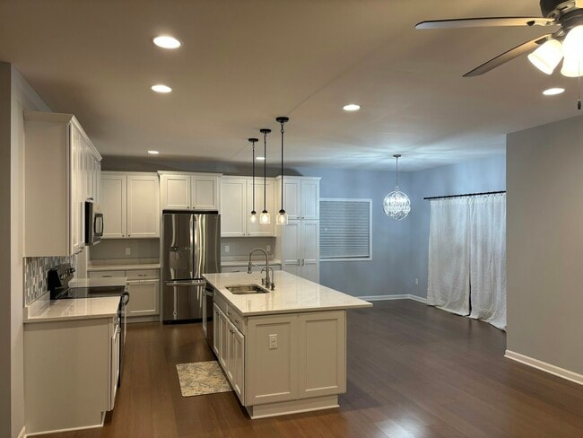 Photo - 2142 Hidden Ridge Dr