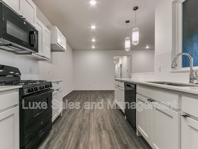 Photo - 8016 NW 110th Dr