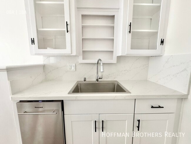 Photo - 800 N Las Palmas Ave Unidad 101