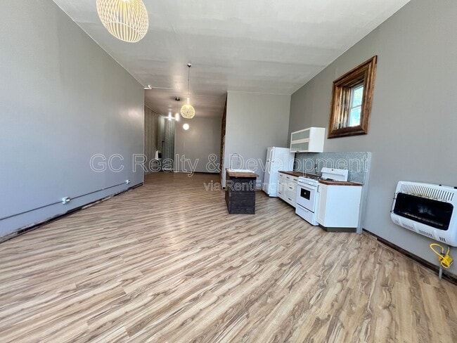 Photo - 3336 S Lituanica Ave Unit 1f