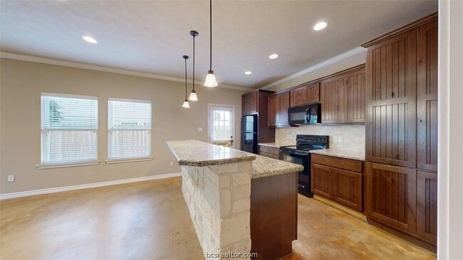 3406 Cullen Trail