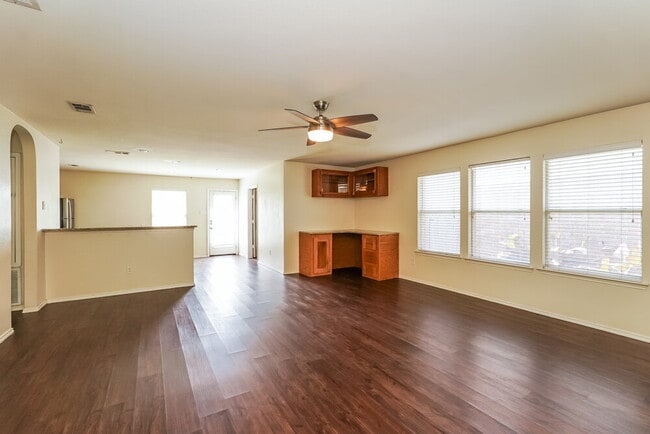 Photo - 6708 Friendsway Dr