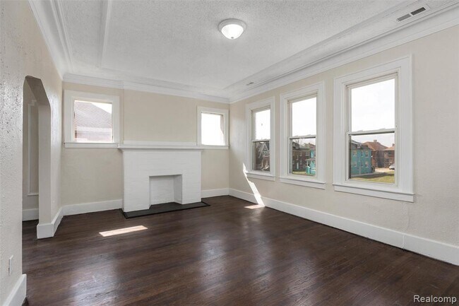 Photo - 3217 Elmhurst St