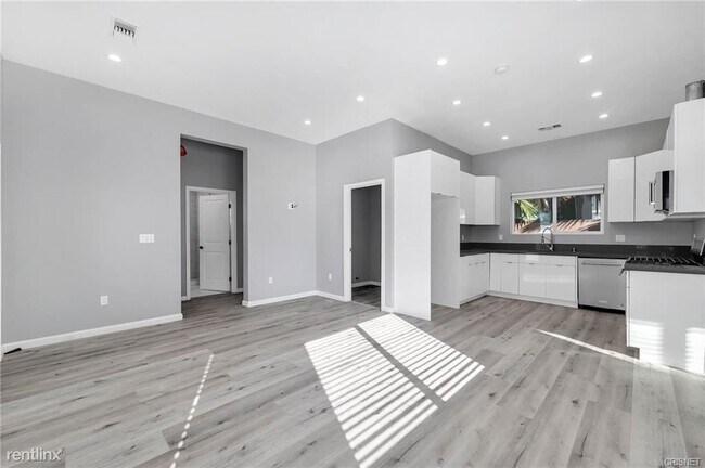 Photo - 3 br, 2 bath House - 7120 Quartz Ave