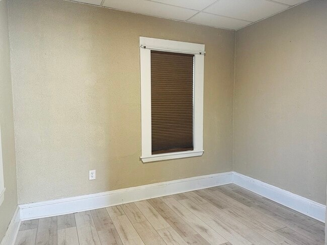205 Bussey St Unit 101