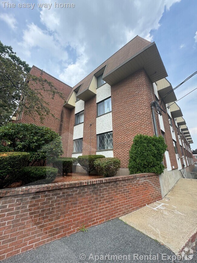 Building Photo - 19 Central St Unit #30 Rental