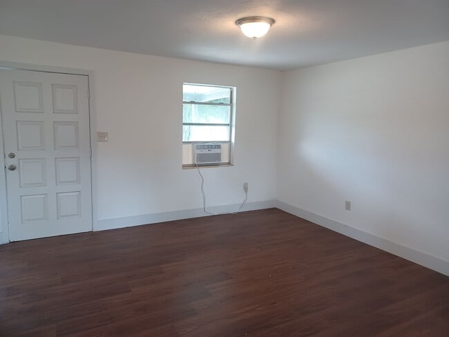Photo - $500 OFF FIRST MONTHS RENT, COMING SOON REMODELED 3 Bedroom /1 Bathroom LARGE FENCED YARD