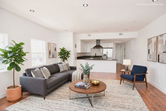 Building Photo - 1861 S Longwood Ave Unit 1861 S Longwood Ave