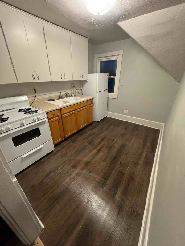 Photo - 209 Green St Apartment Unit 209 1/2