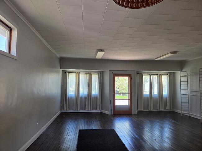 Photo - 1299 Stuart St