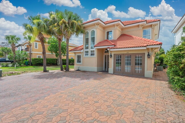 Photo - 272 Calusa Blvd
