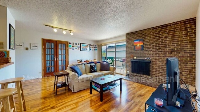 Photo - 555 E 10th Ave