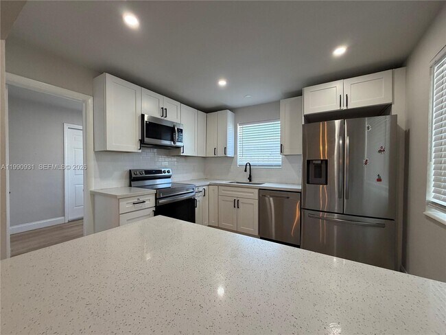 Photo - 7571 Eaton St