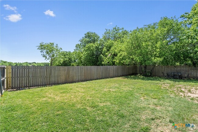 Building Photo - 1202 E Ave F Rental