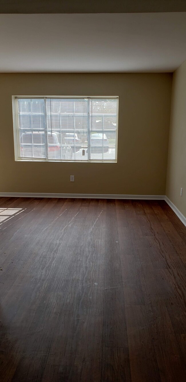 Habitación Deluxe LR - Foxwood Apartment Townhomes