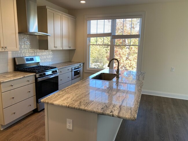 Photo - 1722 Old Brick Rd Unit B