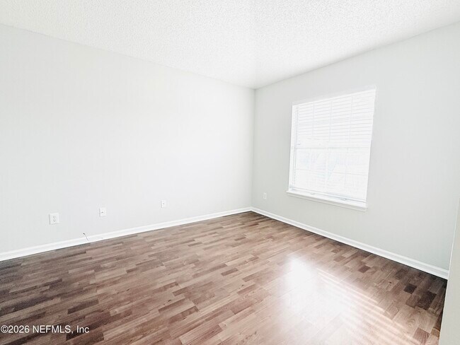 Photo - 8713 Star Leaf Rd N