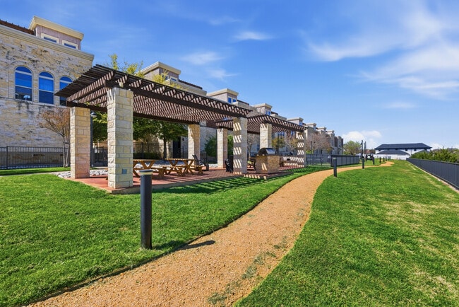 Outdoor Cabana with Grill and Entertainment Area - Capitol at Stonebriar