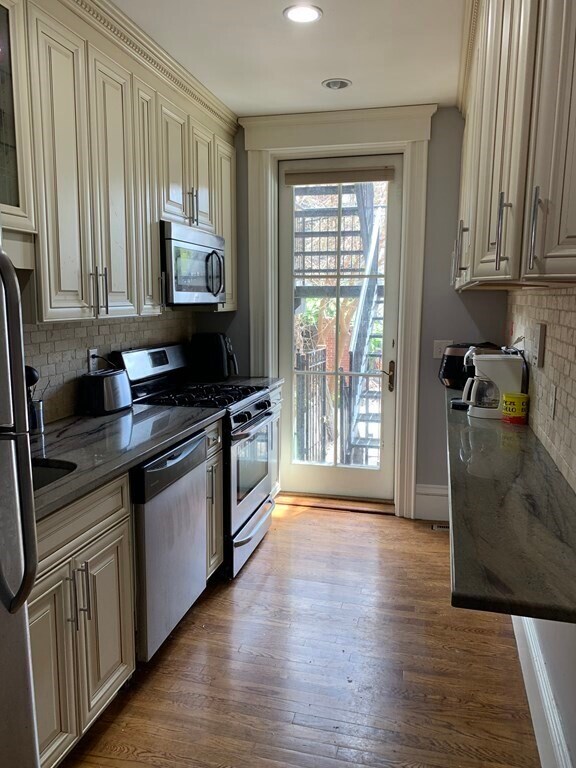 Building Photo - 1 Wigglesworth St Unit 1 Rental