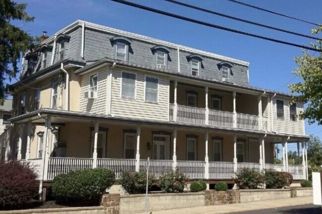 Main - 428 School St Rental