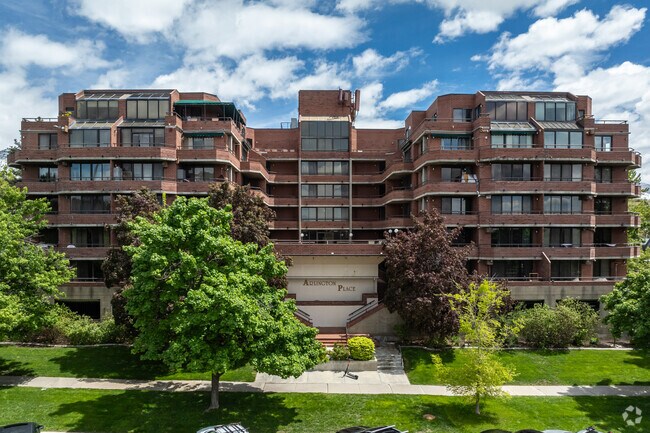 Building - Arlington Place Condominiums