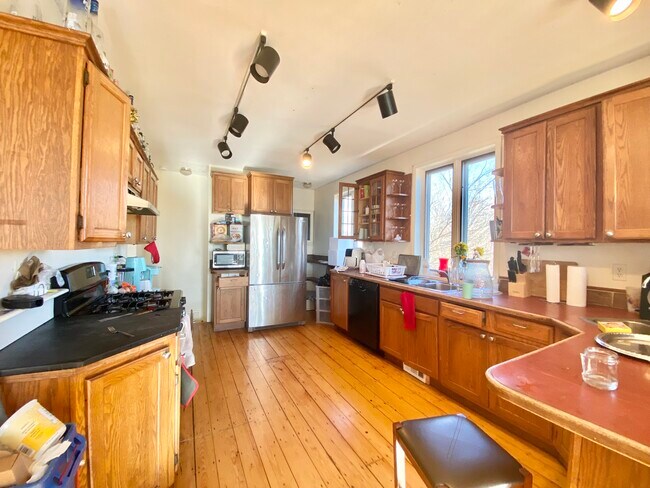 Photo - 53 Lawn St Unidad 2