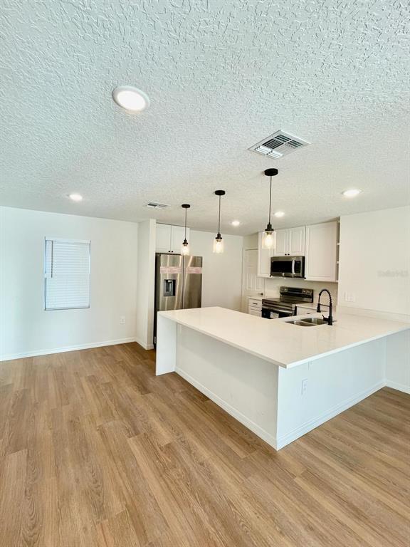 Photo - 404 St Johns Ln