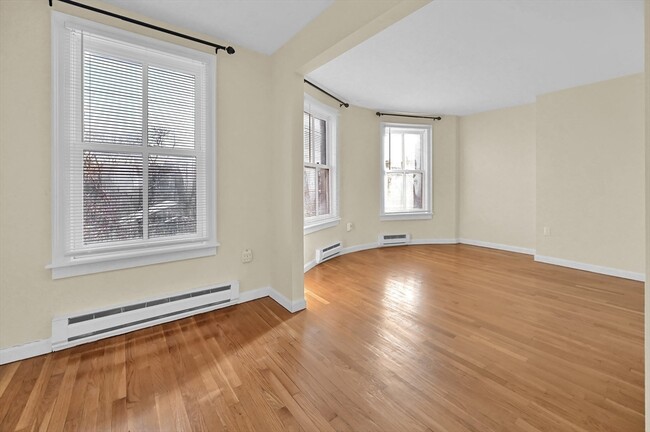 Photo - 773 Tremont St Unit 3