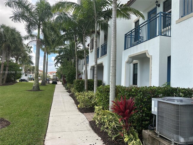 Photo - 11718 SW 13th Ct