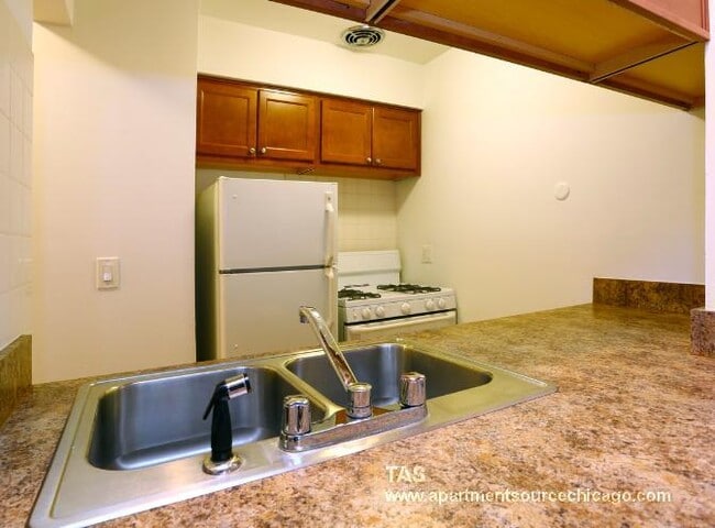 Photo - 540 W Roscoe St Unit 486