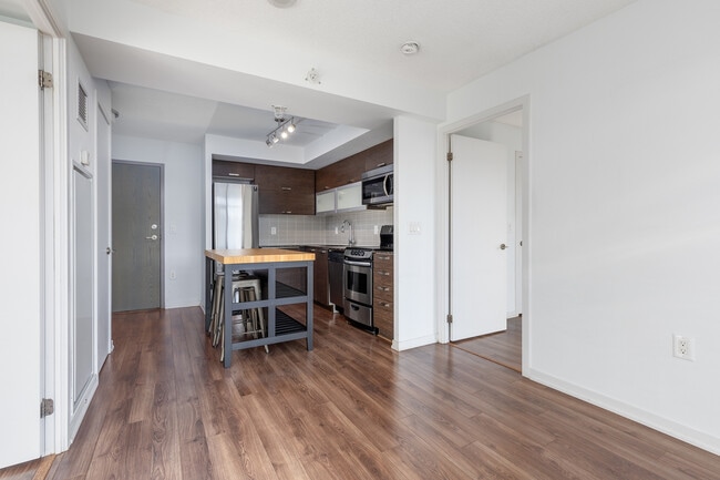 Photo - 36 Lisgar St