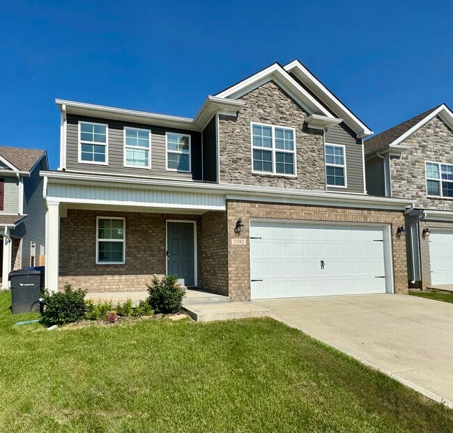 2392 Huntly Pl