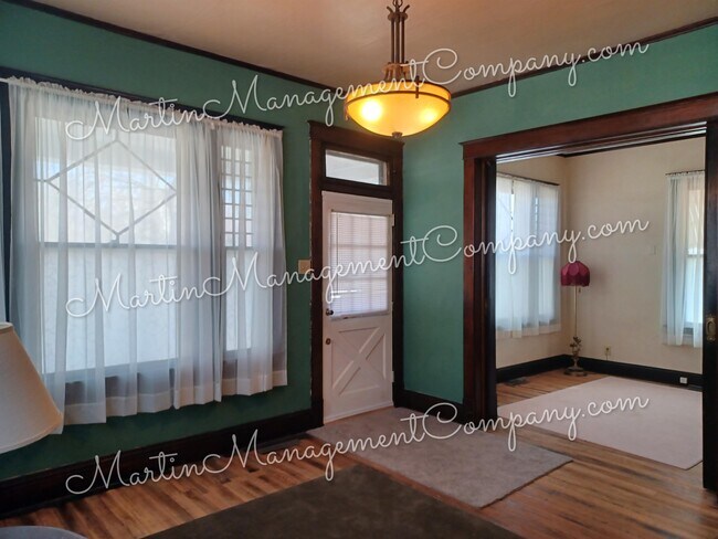 Photo - 1208 S Massachusetts