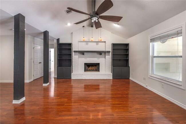 Photo - 507 San Jacinto St