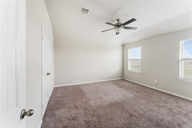 Photo - 8014 Oxbow Manor
