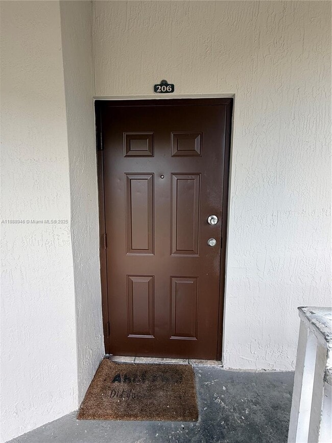Building Photo - 2811 SE 17th Ave Unit 206